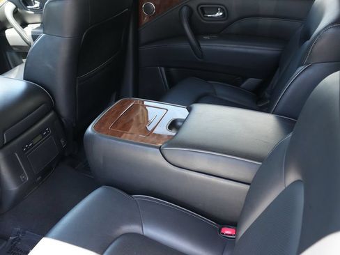 Used 2019 INFINITI QX80 Luxe AWD/4WD image 16