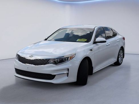 Used 2017 Kia Optima EX FWD image 11