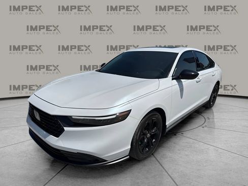 Used 2025 Honda Accord SE image 1