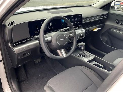 New 2026 Hyundai Kona SE image 6