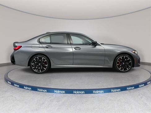 New 2026 BMW 330i xDrive Sedan w/ M Sport Package image 4
