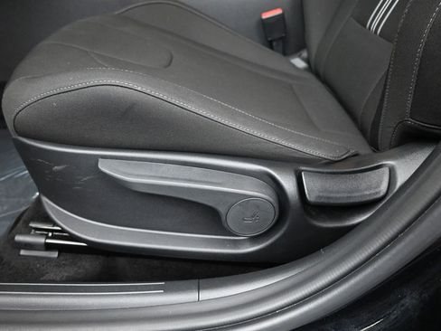 Used 2025 Hyundai Elantra Sport FWD image 10