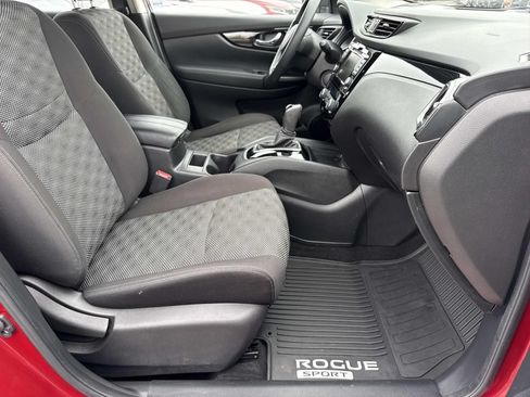 Used 2019 Nissan Rogue Sport SV FWD image 25