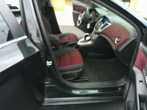 Used 2014 Chevrolet Cruze LT w/ RS Package image 6