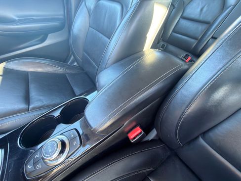 Used 2017 INFINITI QX30 AWD image 17