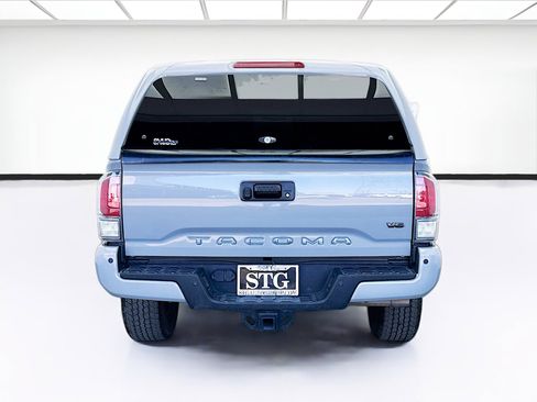 Used 2021 Toyota Tacoma TRD Off-Road w/ Technology Package image 5