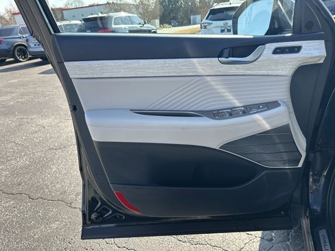 Used 2023 Hyundai Palisade Calligraphy image 11