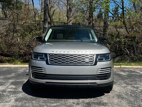 Used 2019 Land Rover Range Rover HSE image 2