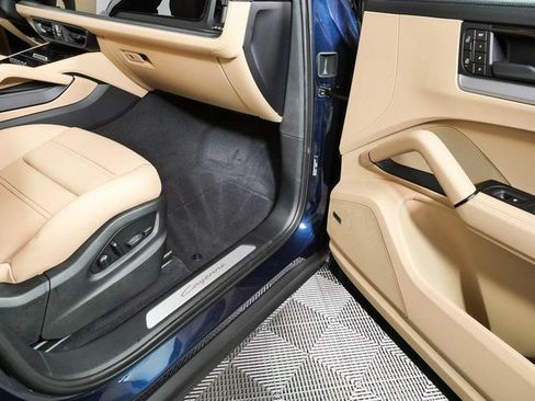New 2026 Porsche Cayenne Coupe AWD/4WD image 27