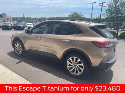 Used 2021 Ford Escape Titanium w/ Titanium Elite Package AWD/4WD image 20