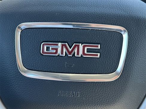 Used 2024 GMC Terrain SLE image 35
