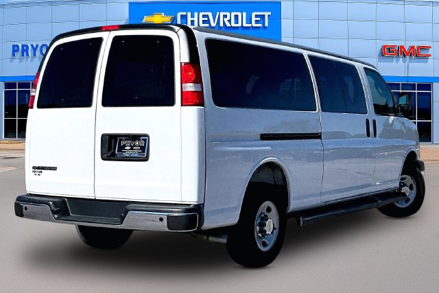 Used 2025 Chevrolet Express 3500 LT w/ LT Preferred Equipment Group RWD image 5