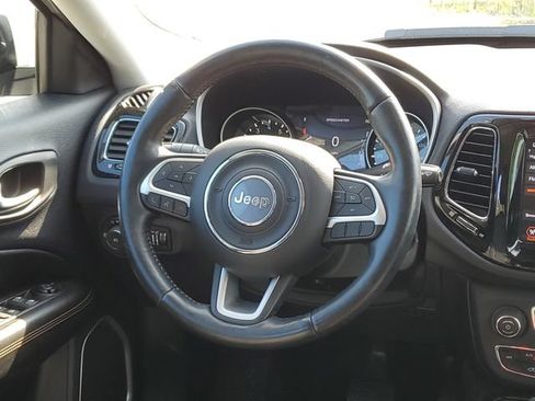 Used 2020 Jeep Compass Limited AWD/4WD image 13