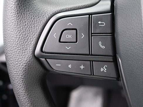 Used 2025 Toyota Sienna LE image 17