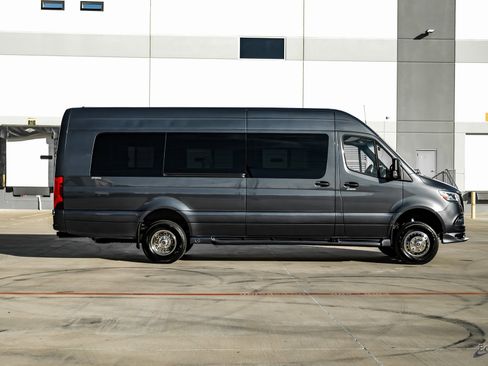 Used 2023 Mercedes-Benz Sprinter 3500 image 14