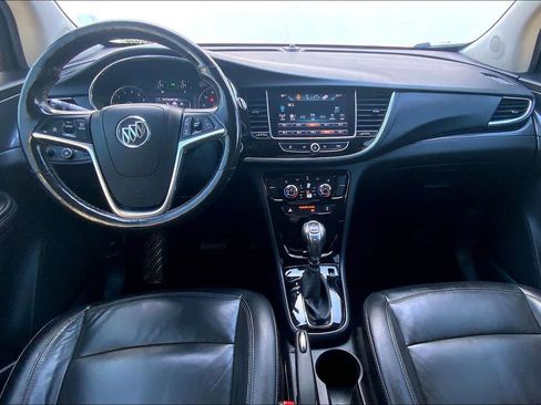 Used 2019 Buick Encore Essence FWD image 10