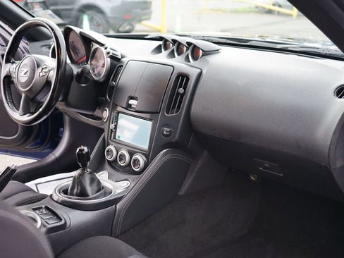 Used 2016 Nissan 370Z Coupe image 15