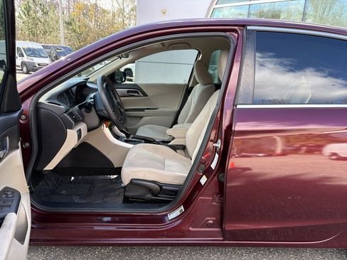 Used 2013 Honda Accord LX image 11