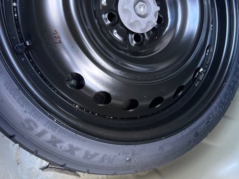 Used 2020 Toyota Corolla LE image 23