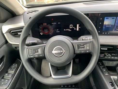 New 2026 Nissan Kicks SV w/ SV Premium Package image 8
