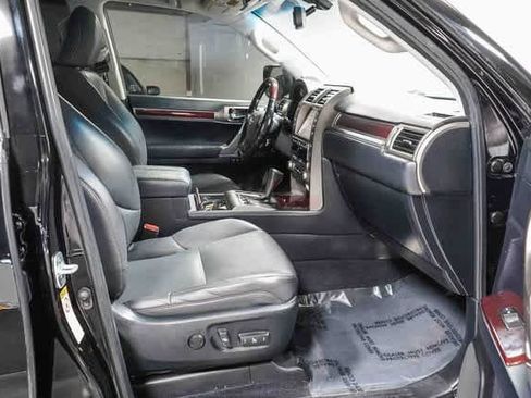 Used 2019 Lexus GX 460 Premium image 17