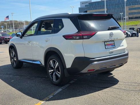 Certified 2023 Nissan Rogue SL w/ SL Premium Package AWD/4WD image 4