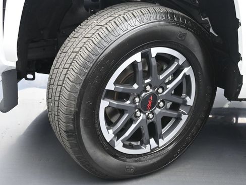 Used 2024 Toyota Tacoma TRD Sport AWD/4WD image 19