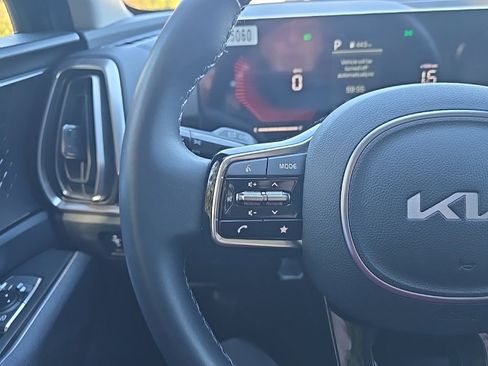 Certified 2025 Kia Sorento S w/ Panoramic Sunroof Package image 16