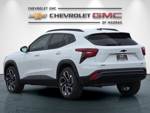 New 2026 Chevrolet Trax RS w/ Sunroof Package image 5