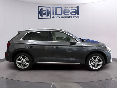 Used 2023 Audi Q5 e Premium Plus AWD/4WD image 6