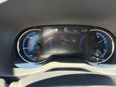 Used 2023 Toyota RAV4 XLE AWD/4WD image 10