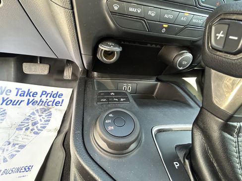 Used 2019 Ford Ranger XLT w/ Equipment Group 301A Mid image 24