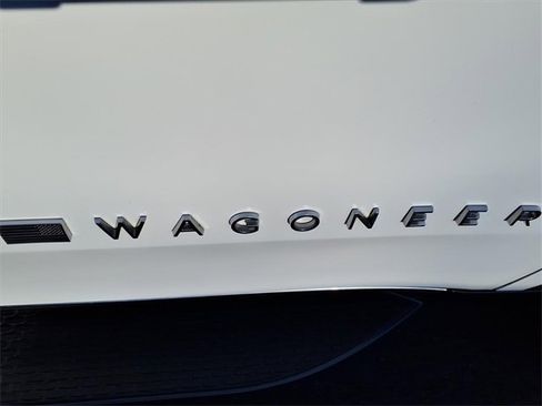 Used 2022 Jeep Wagoneer Series II image 11