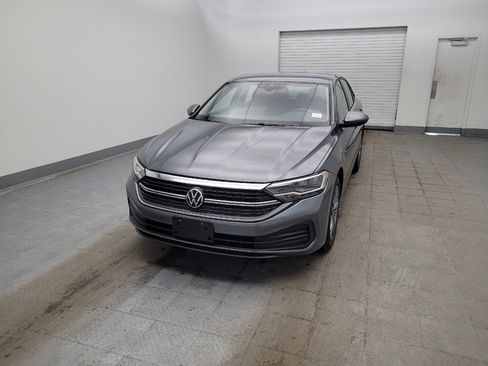 Used 2024 Volkswagen Jetta SE image 15