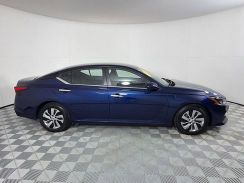 Used 2022 Nissan Altima 2.5 S FWD image 4