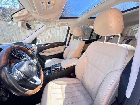 Used 2019 Mercedes-Benz GLS 450 4MATIC w/ Premium 1 Package image 11