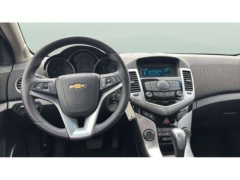 Used 2011 Chevrolet Cruze LT FWD image 12