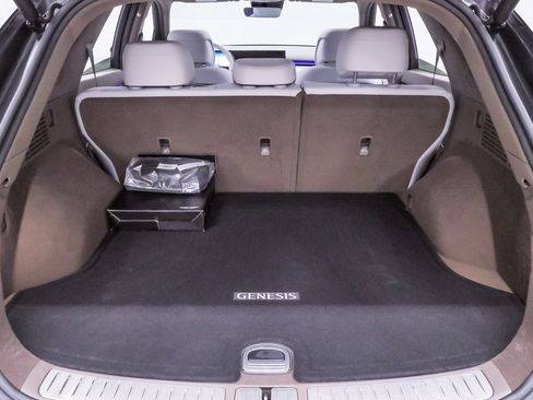 Certified 2026 Genesis GV70 2.5T Advanced image 25