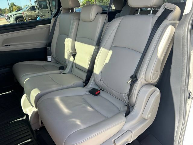 Used 2025 Honda Odyssey EX-L image 11