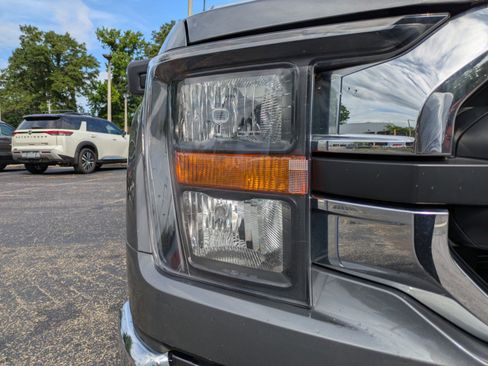 Used 2023 Ford F150 XLT image 9