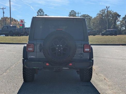 Used 2024 Jeep Wrangler Willys image 7
