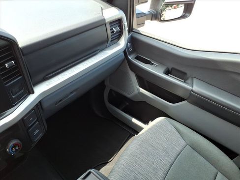 Used 2025 Ford F250 XLT AWD/4WD image 33