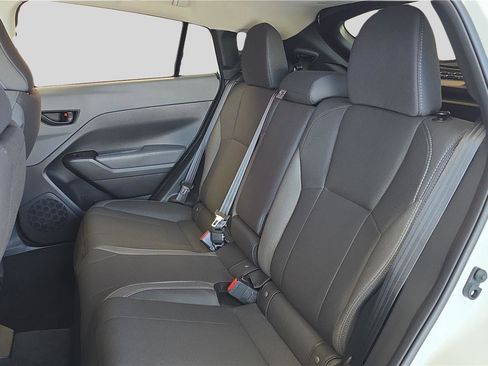 Used 2025 Subaru Crosstrek 2.0i Premium image 17