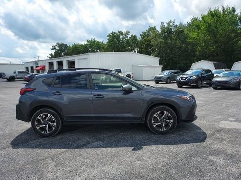 Used 2024 Subaru Crosstrek 2.0i Premium AWD/4WD image 2