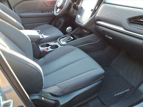 Certified 2025 Subaru Forester Premium image 6