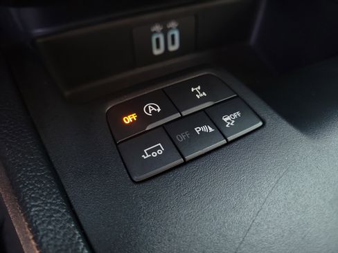 Used 2022 Ford Ranger Lariat w/ Equipment Group 501A High image 9