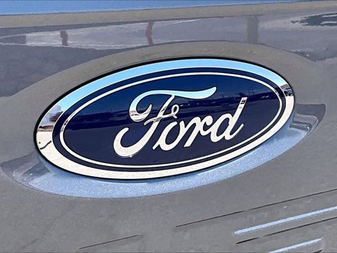 Used 2022 Ford F150 Lariat w/ Max Trailer Tow Package AWD/4WD image 31