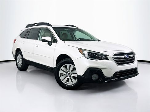 Used 2019 Subaru Outback 2.5i Premium image 1