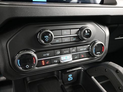 New 2025 Ford Bronco Big Bend w/ Black Diamond Package image 22