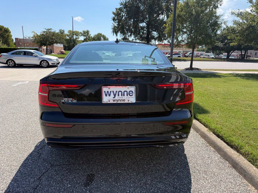 Used 2024 Volvo S60 B5 Plus w/ Climate Package AWD/4WD image 4